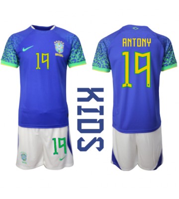 Brasilien Antony #19 Replika Babytøj Udebanesæt Børn VM 2022 Kortærmet (+ Korte bukser)